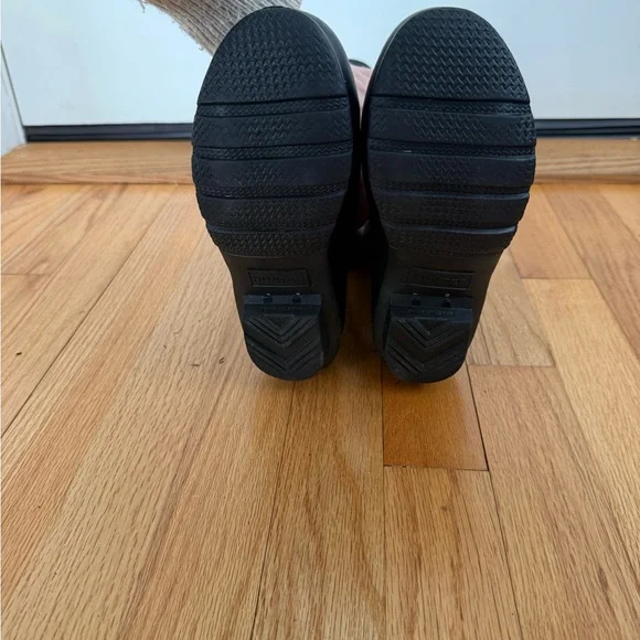 Hunter Classic Black Tall Boots - Picture 4 of 6